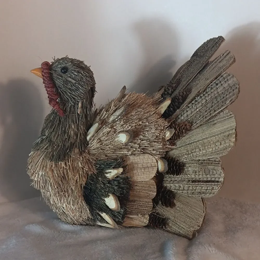 Rustic Straw Turkey Thanksgiving Decor